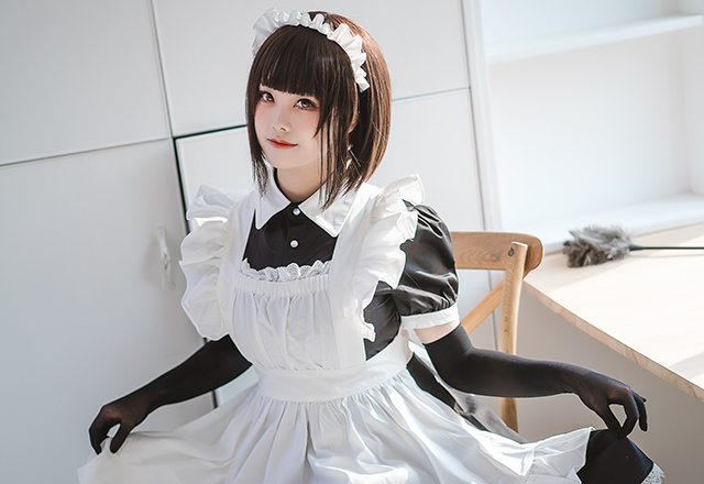 嫩模蜜汁猫裘完美身材衣服也包不住
