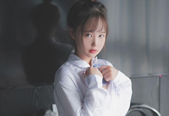 清纯美女柴娜看起来非常的有感觉