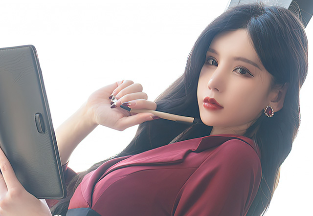 性感迷人的气质美女周于希养眼十足