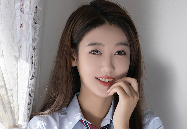 妩媚美女唐安琪短裙长腿一览无余