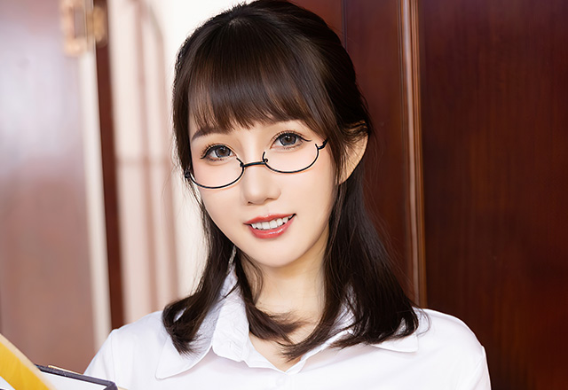 苗条美女波巧酱制服短裙非常不错