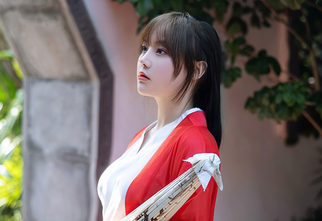 可爱妹子豆瓣酱在人群中绝对是焦点