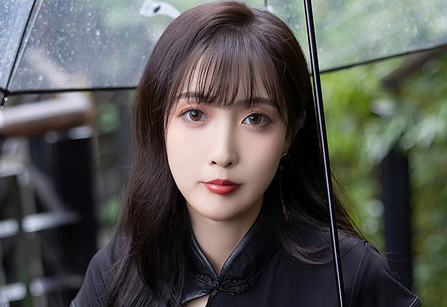 样貌甜美的妹子林星阑美腿写真图片