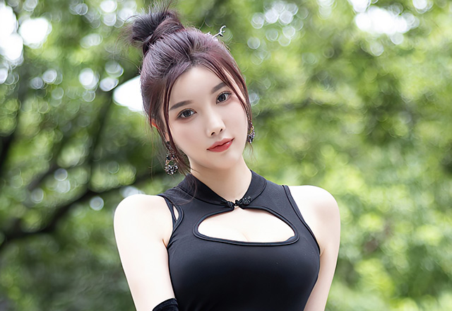 靓丽妹子杨晨晨写真图各位自行品味