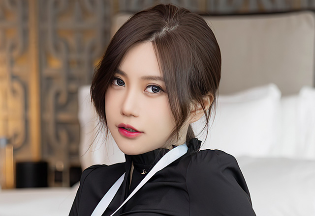 性感美女绮里嘉婀娜动人身段极致妩媚