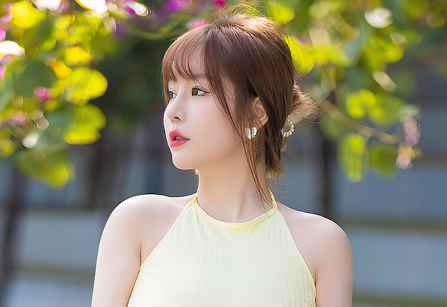 妩媚动人的性感女神王雨纯写真图集