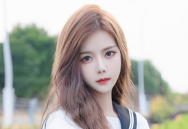 颜值极高的美女白芷苗条身材明艳动人