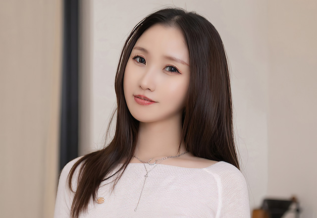 气质御姐杏子甜美的容颜摄人心魄