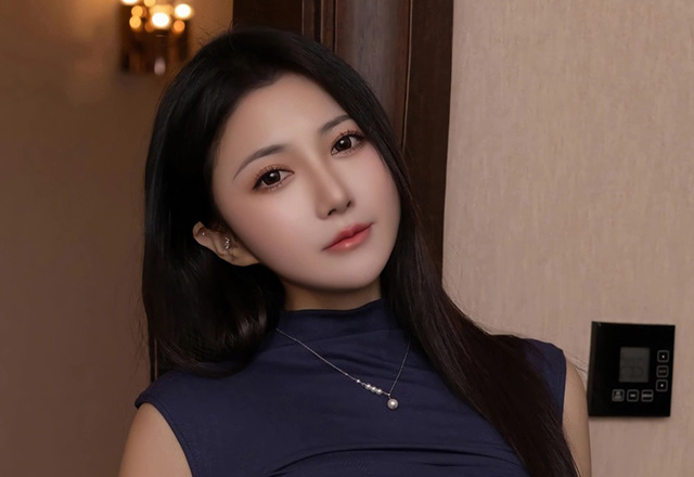 美女鱼子酱婀娜动人的身材非常迷人