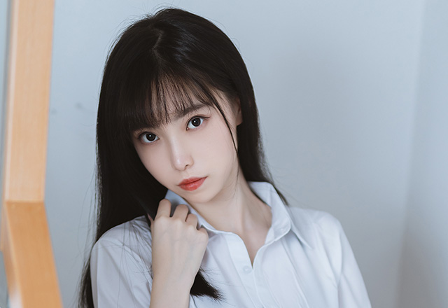 高挑美腿小姐姐许岚个人写真作品