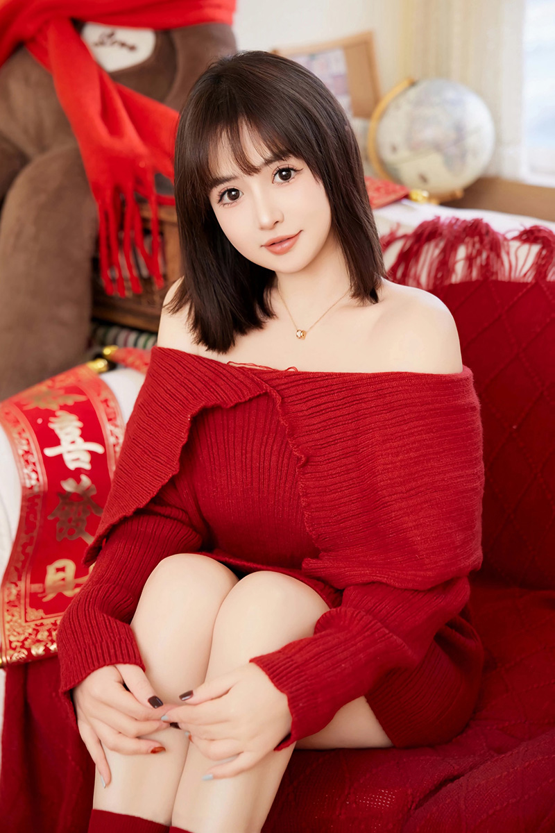 清纯甜妹徐Cake红色新年主题写真图
