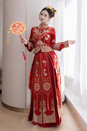 养眼模特杏子红色新娘服饰格外迷人