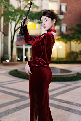性感女神杨晨晨惹火的身材令人着迷