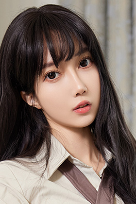 玥儿玥完美身材和颜值让人为之着谜
