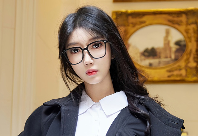 长腿模特儿玥儿玥魅惑黑丝写真图