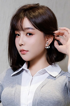 女神徐莉芝灰色连衣裙美图黑丝撩人