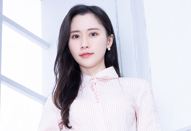 大长腿佳人Vanessa带来别样的魅力