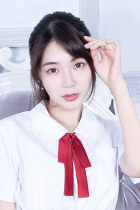 模特Cathy修长美腿让粉丝为之倾倒