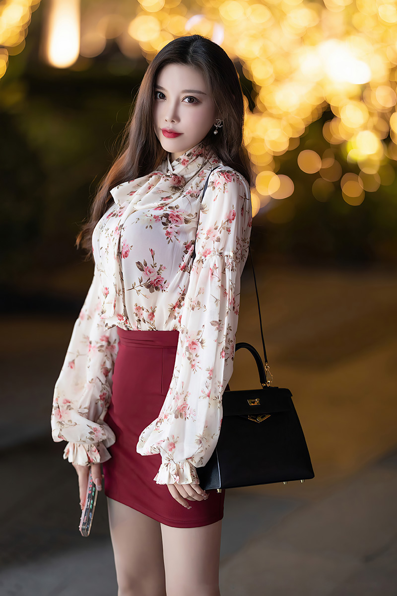 美腿女神杨晨晨红色短裙写真美图
