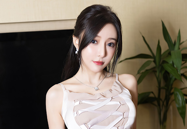 苗条妹子王馨瑶完美的身材令人瞩目