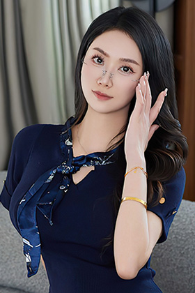 美女方子萱性感秘书OL制服写真图片