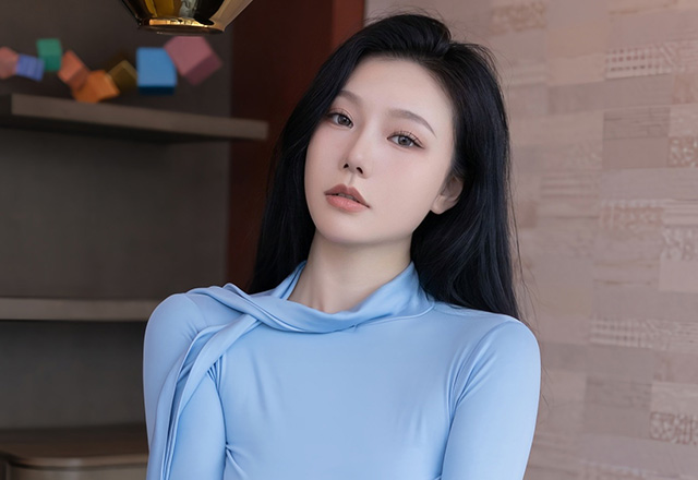 性感女神安然写真图颜值和身材俱佳