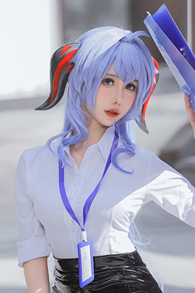 软妹子仙女月多样风格展现甜美魅力