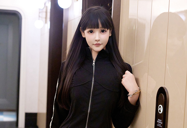 妩媚丰腴模特智恩魅惑黑丝写真图片