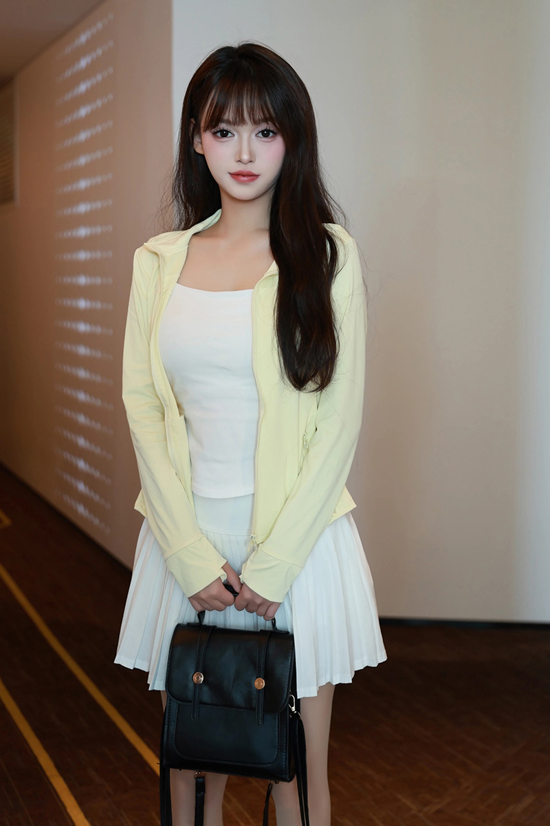 清纯小姐姐糯咪苗条身材真是不错