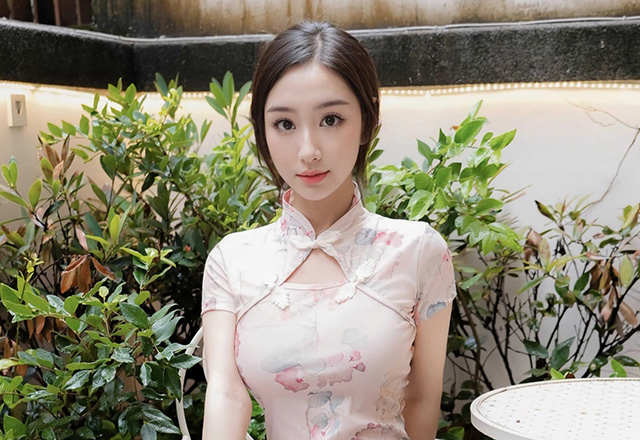 模特楠芝旗袍美图惊艳的身材无可挑剔