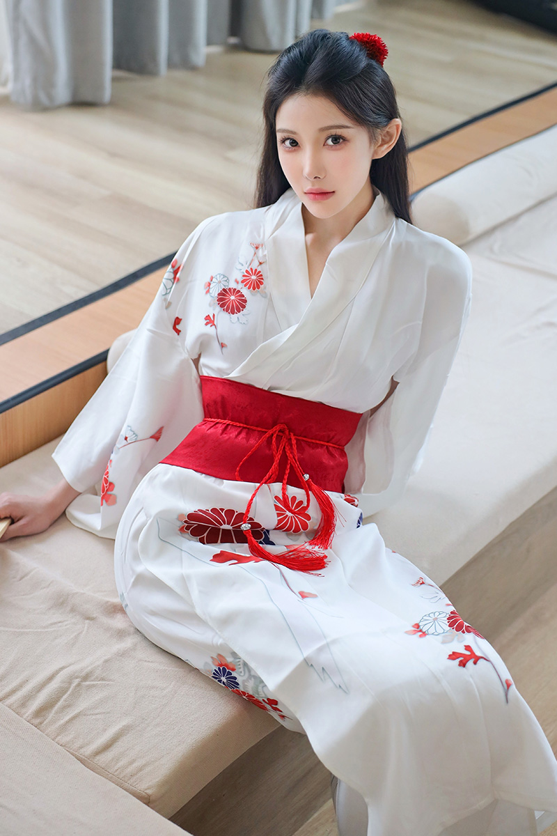 古装打扮的梨霜儿颜值气质样样到位