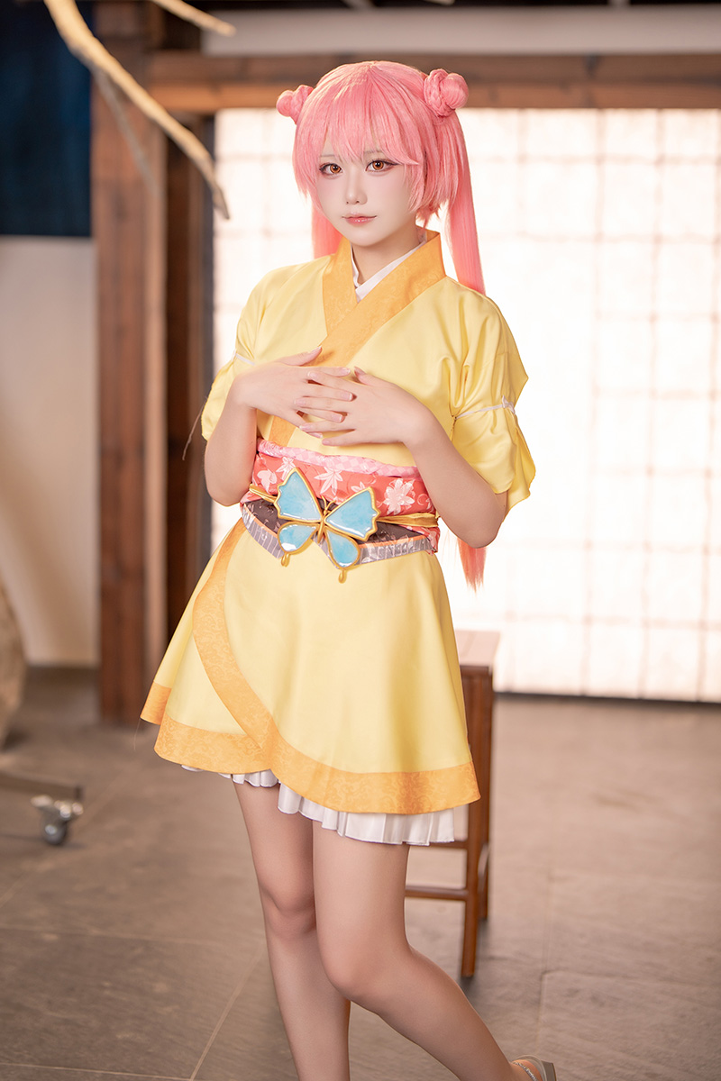 充满活力和魅力的小姐姐陆萳萳写真图