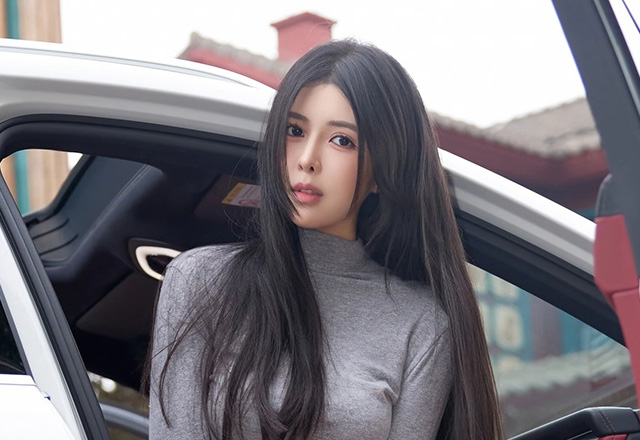 长腿美人儿方蕾蕾凹凸身材好看十足