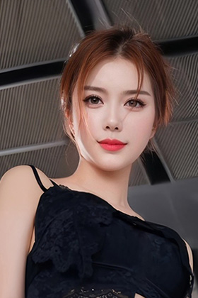 甜美小姐姐白芷高颜值让人眼前一亮