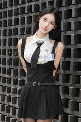 妩媚迷人的妹子梨霜儿写真美图合集