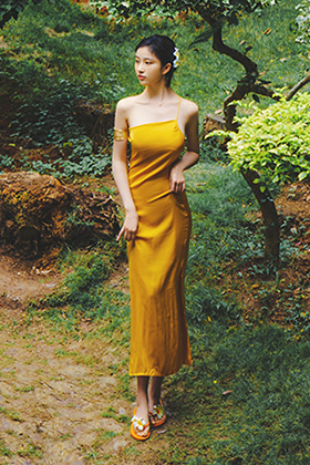 火辣美女年年绝对是宅男的梦中情人