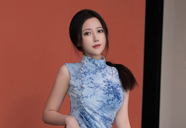 妩媚迷人的妹子鱼子酱青瓷连衣裙美图