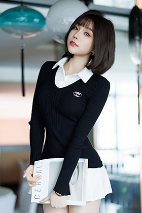 女神徐莉芝笔直修长美腿撩人心怀