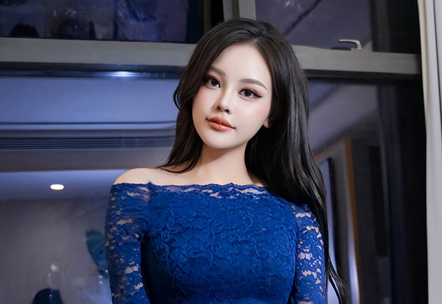 美腿模特小蕊蕊曼妙身材凹凸有致