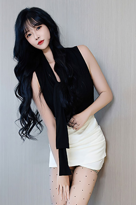 美女娜比写真作品曼妙娇躯亭亭而立