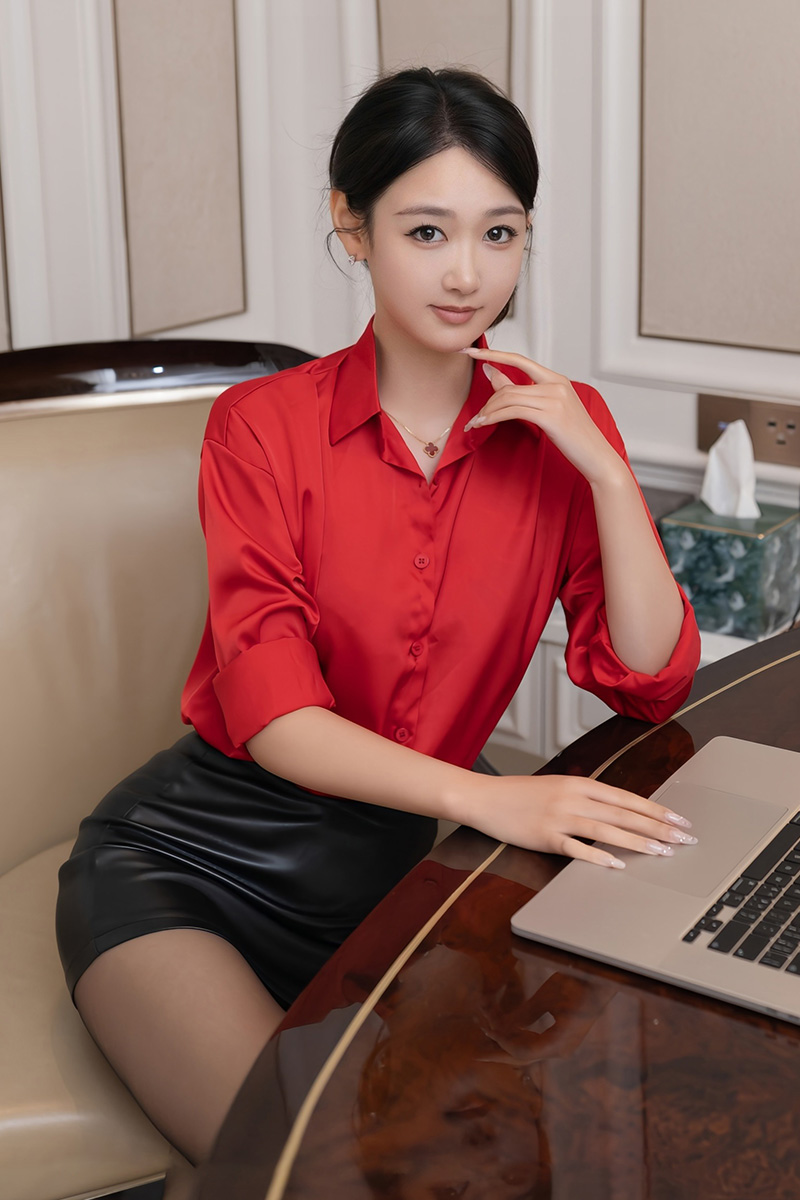 妩媚妹子唐安琪超美的身材引人心动