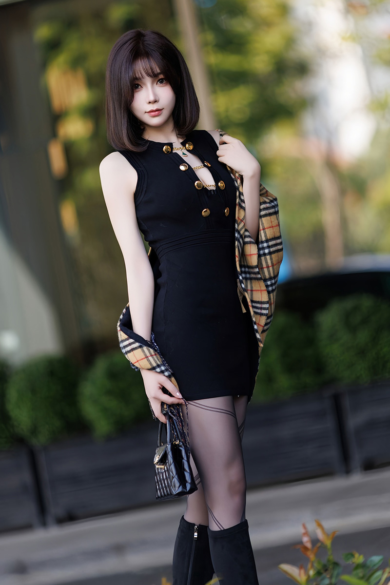 女神徐莉芝黑色短裙搭配黑丝撩人心怀