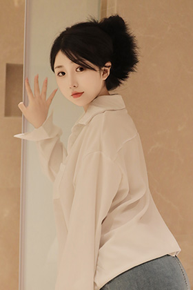 甜美模特陈伊人连衣裙美图明艳动人