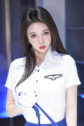 高挑曼妙妹子桃桃夭夭空姐制服美图