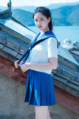 写真模特年年颜值和身材都非常完美