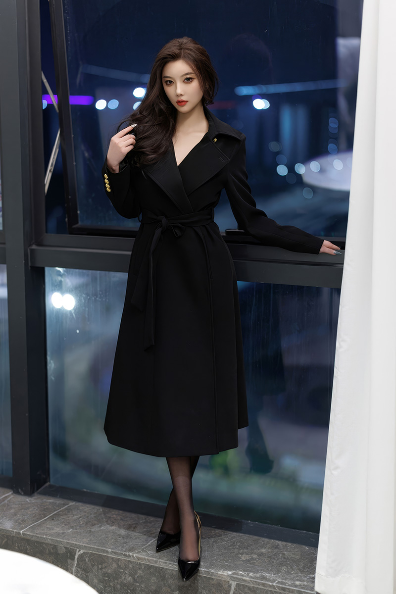 美人杨晨晨淡黄连衣裙美图性感迷人