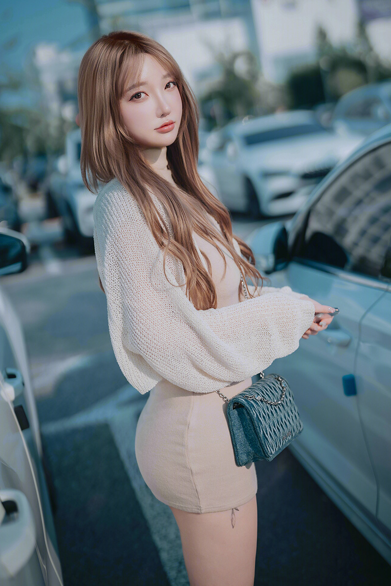 韩国妹子孙乐乐火辣的身材令人称赞