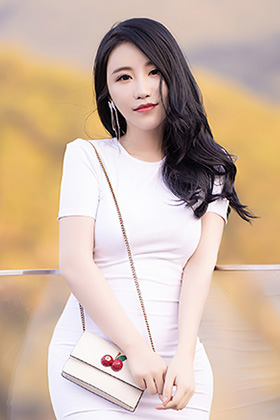 女神樱桃酱唯美身姿与性感魅力兼具