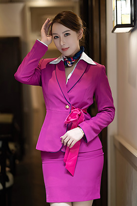 性感女神尤妮丝空乘装扮让人神往