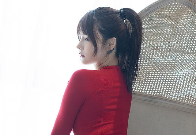 模特萌奈子写真图容颜娇媚俏丽